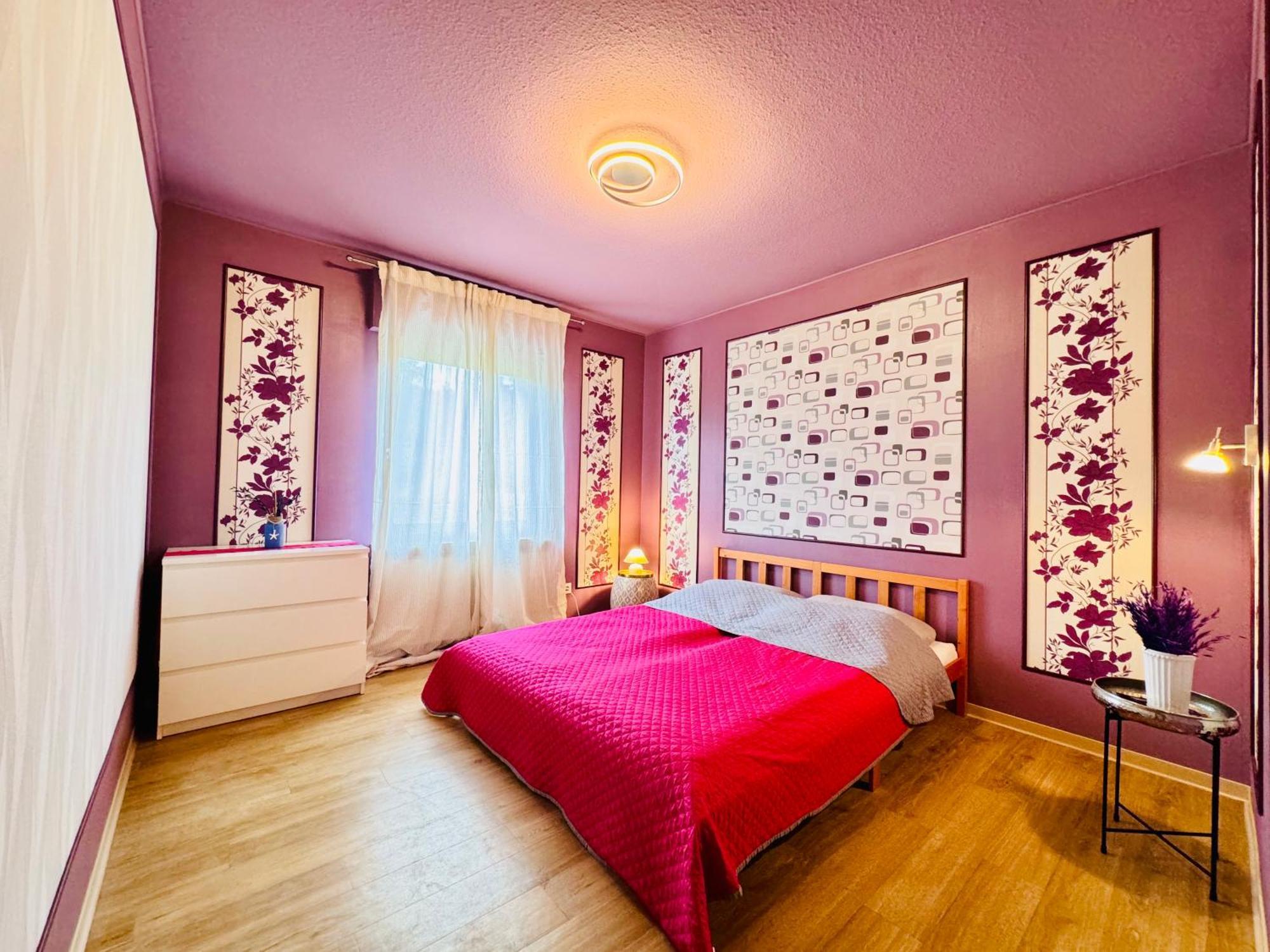 Bookeinfach Bad Ems - Private - Sauna Jacuzzi Whirlpool Swimmingpool Alahna Sup Beachvolleyball Billiards Ping Pong Cinema Theater Music Disco Ball Bbq Und Parkplaetze מראה חיצוני תמונה