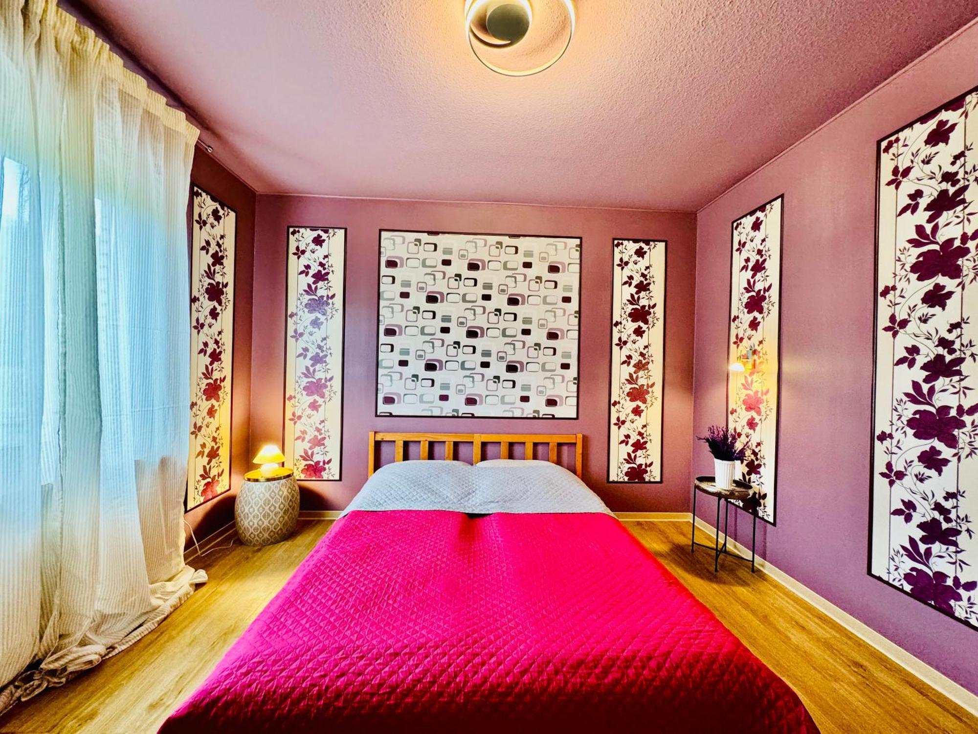 Bookeinfach Bad Ems - Private - Sauna Jacuzzi Whirlpool Swimmingpool Alahna Sup Beachvolleyball Billiards Ping Pong Cinema Theater Music Disco Ball Bbq Und Parkplaetze מראה חיצוני תמונה