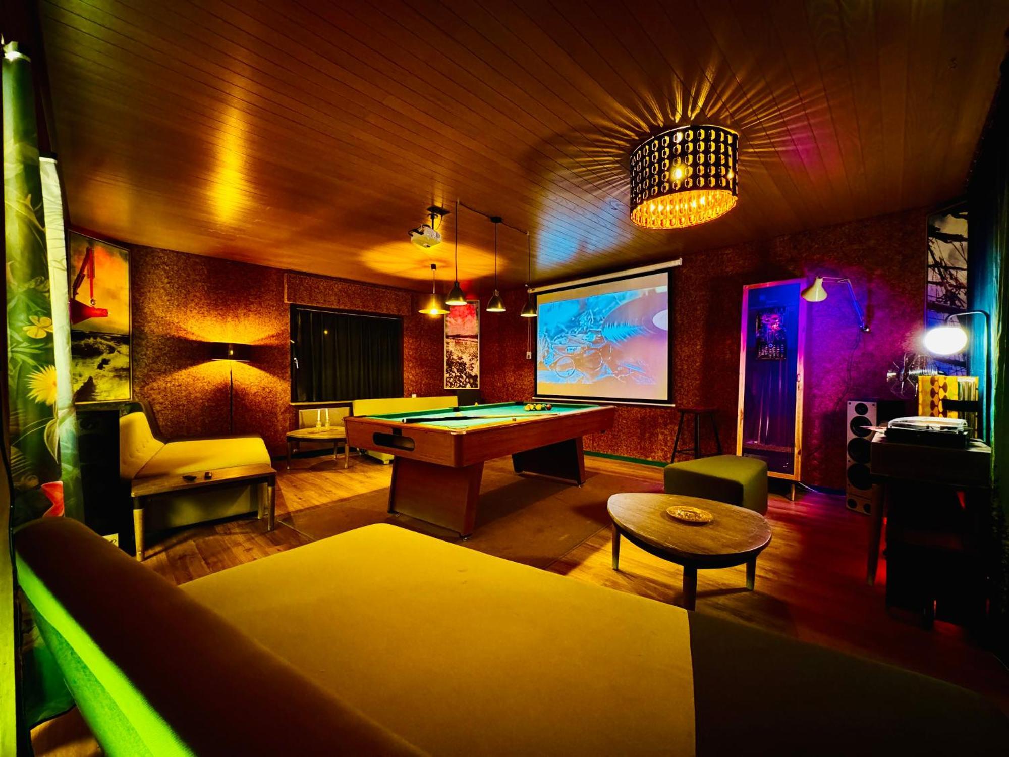 Bookeinfach Bad Ems - Private - Sauna Jacuzzi Whirlpool Swimmingpool Alahna Sup Beachvolleyball Billiards Ping Pong Cinema Theater Music Disco Ball Bbq Und Parkplaetze מראה חיצוני תמונה
