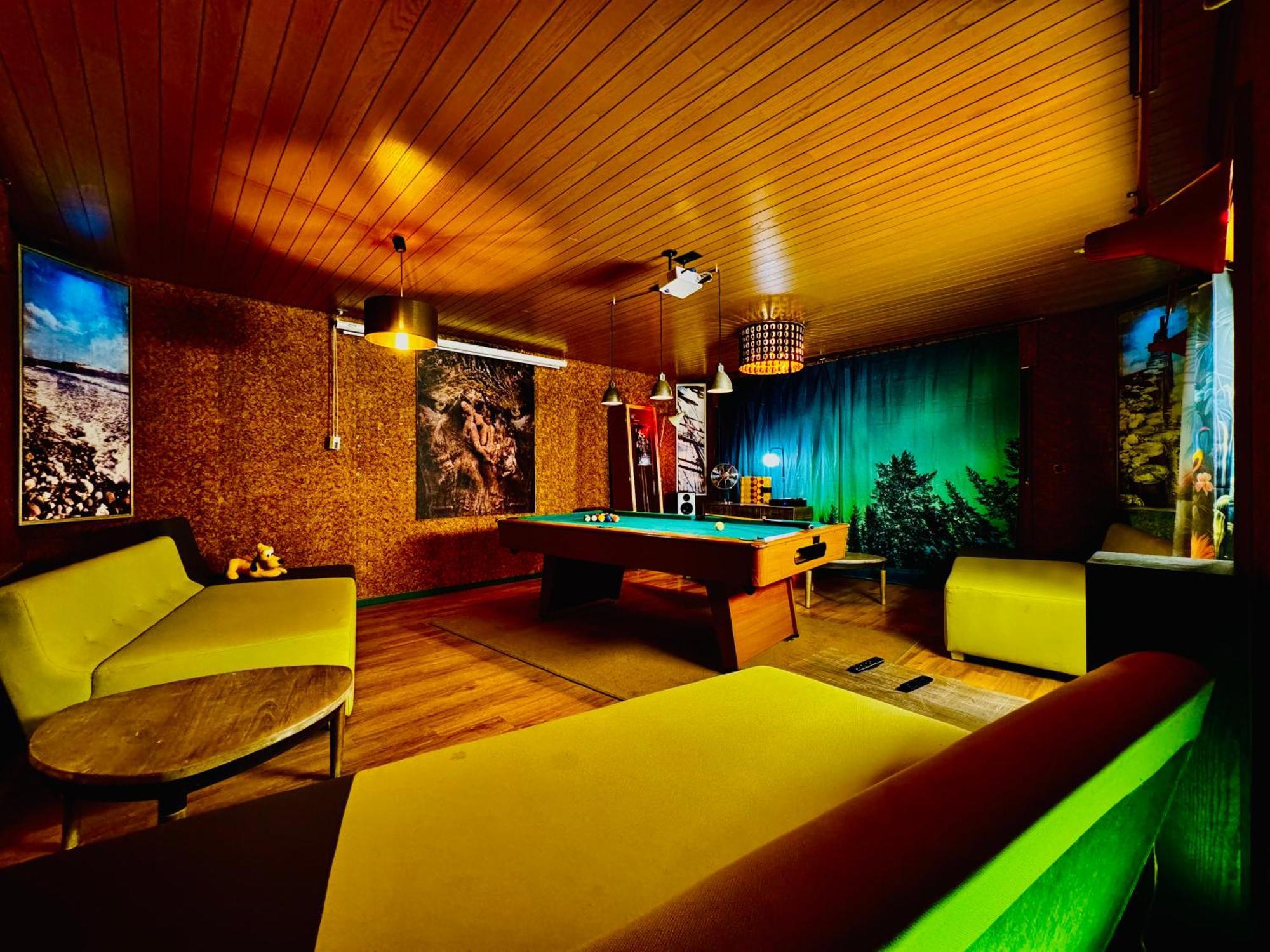Bookeinfach Bad Ems - Private - Sauna Jacuzzi Whirlpool Swimmingpool Alahna Sup Beachvolleyball Billiards Ping Pong Cinema Theater Music Disco Ball Bbq Und Parkplaetze מראה חיצוני תמונה