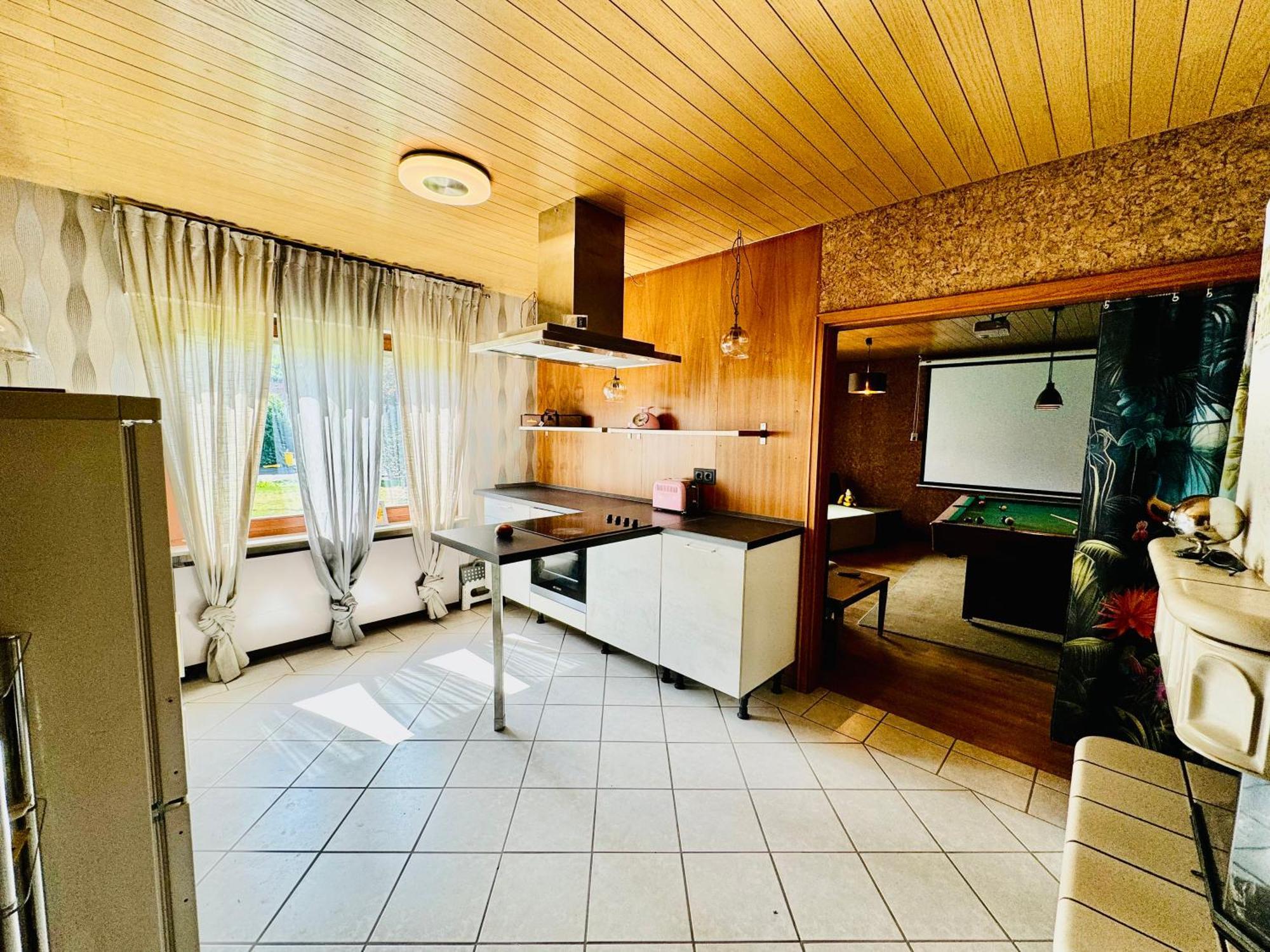 Bookeinfach Bad Ems - Private - Sauna Jacuzzi Whirlpool Swimmingpool Alahna Sup Beachvolleyball Billiards Ping Pong Cinema Theater Music Disco Ball Bbq Und Parkplaetze מראה חיצוני תמונה