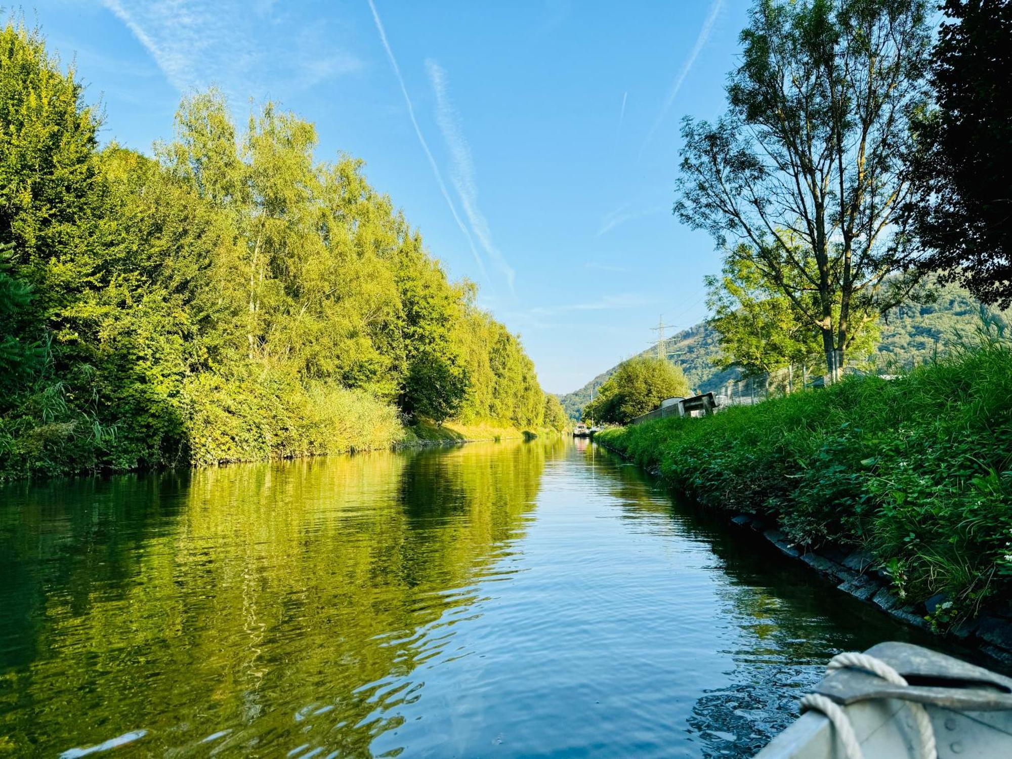 Bookeinfach Bad Ems - Private - Sauna Jacuzzi Whirlpool Swimmingpool Alahna Sup Beachvolleyball Billiards Ping Pong Cinema Theater Music Disco Ball Bbq Und Parkplaetze מראה חיצוני תמונה