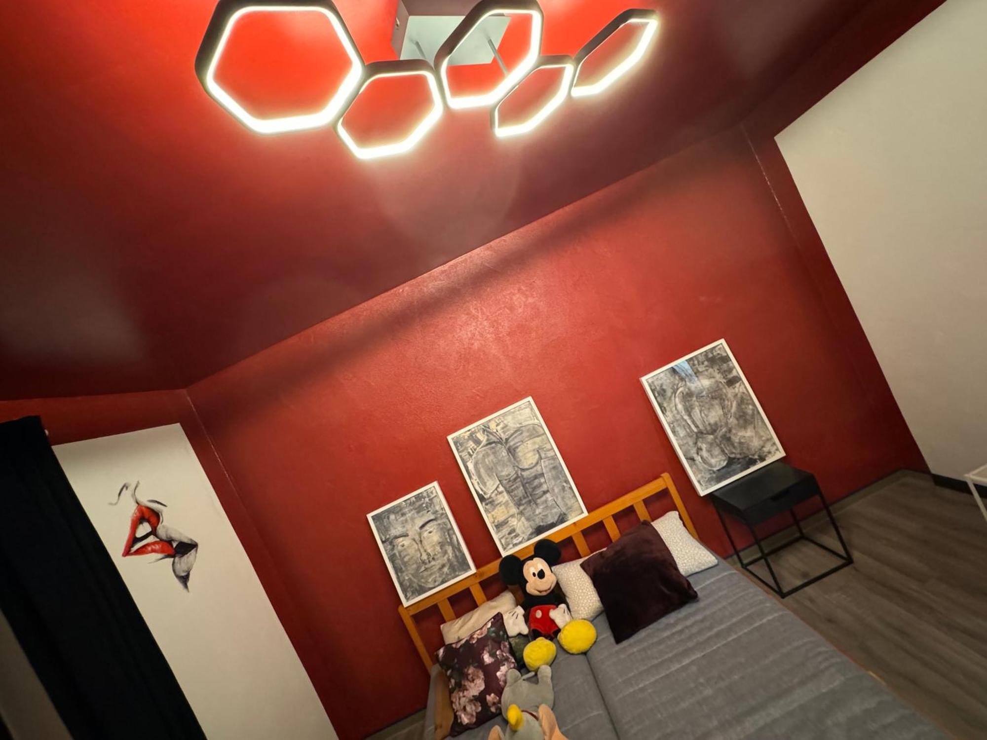 Bookeinfach Bad Ems - Private - Sauna Jacuzzi Whirlpool Swimmingpool Alahna Sup Beachvolleyball Billiards Ping Pong Cinema Theater Music Disco Ball Bbq Und Parkplaetze מראה חיצוני תמונה