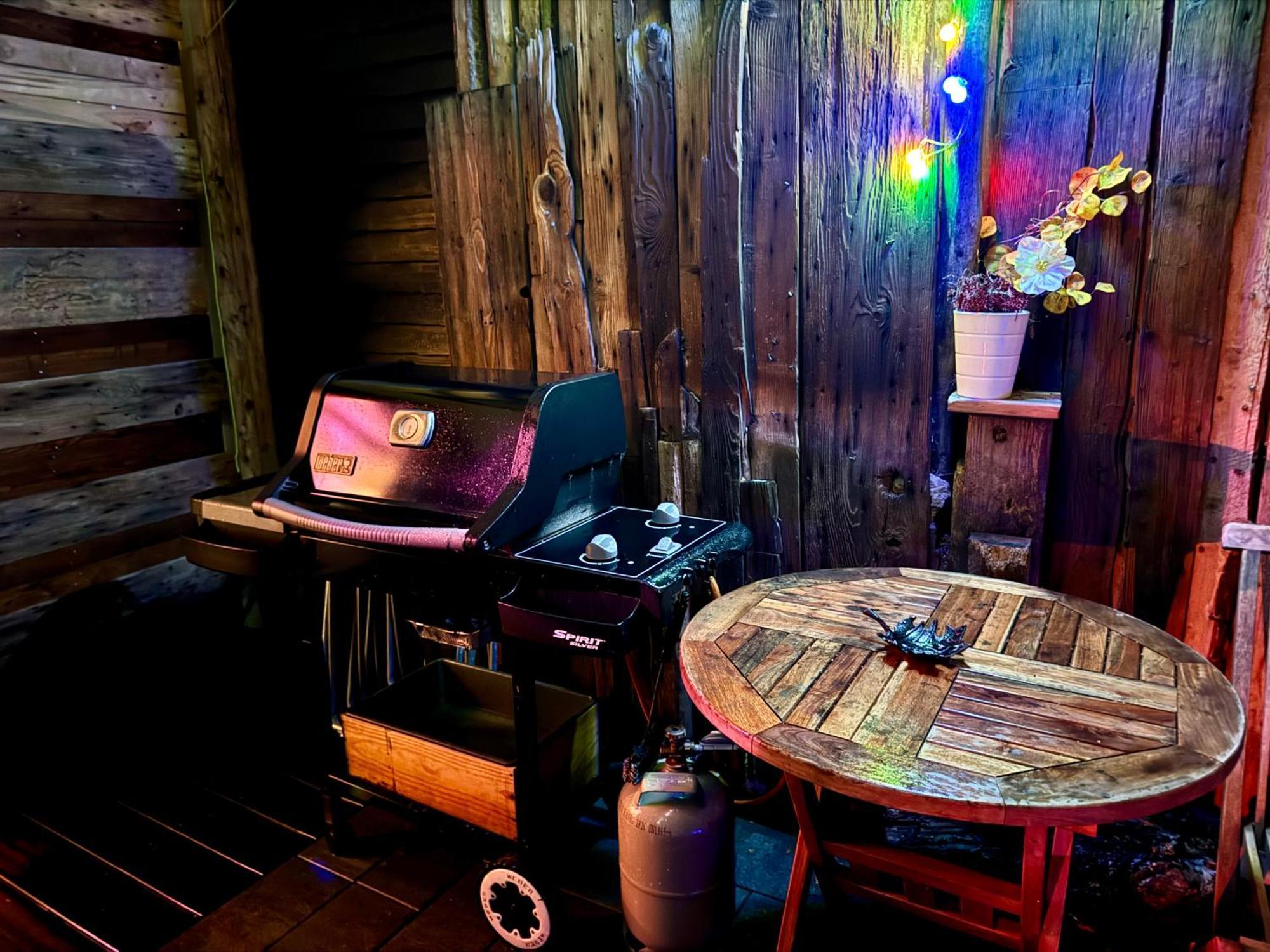Bookeinfach Bad Ems - Private - Sauna Jacuzzi Whirlpool Swimmingpool Alahna Sup Beachvolleyball Billiards Ping Pong Cinema Theater Music Disco Ball Bbq Und Parkplaetze מראה חיצוני תמונה