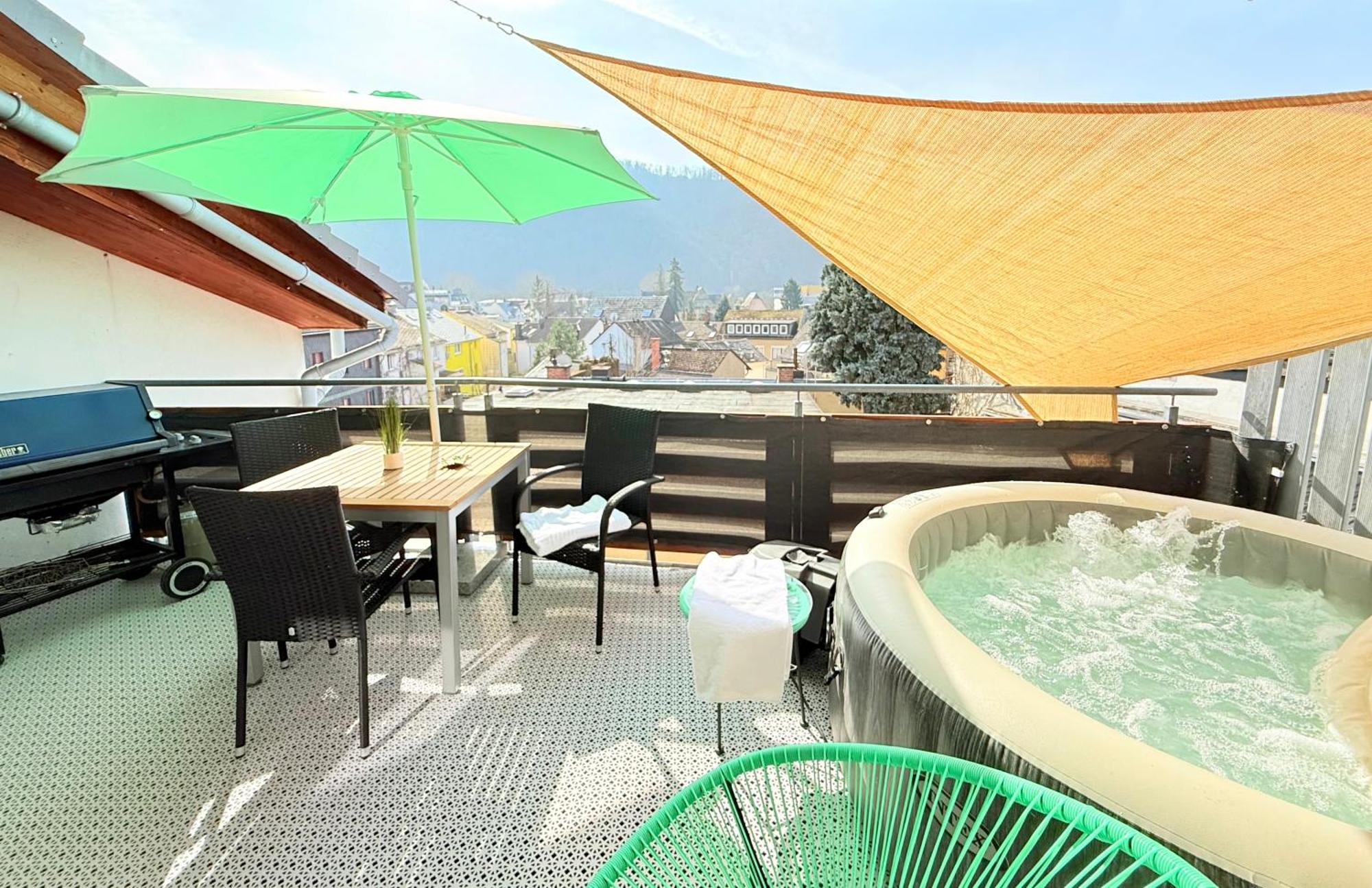 Bookeinfach Bad Ems - Private - Sauna Jacuzzi Whirlpool Swimmingpool Alahna Sup Beachvolleyball Billiards Ping Pong Cinema Theater Music Disco Ball Bbq Und Parkplaetze מראה חיצוני תמונה