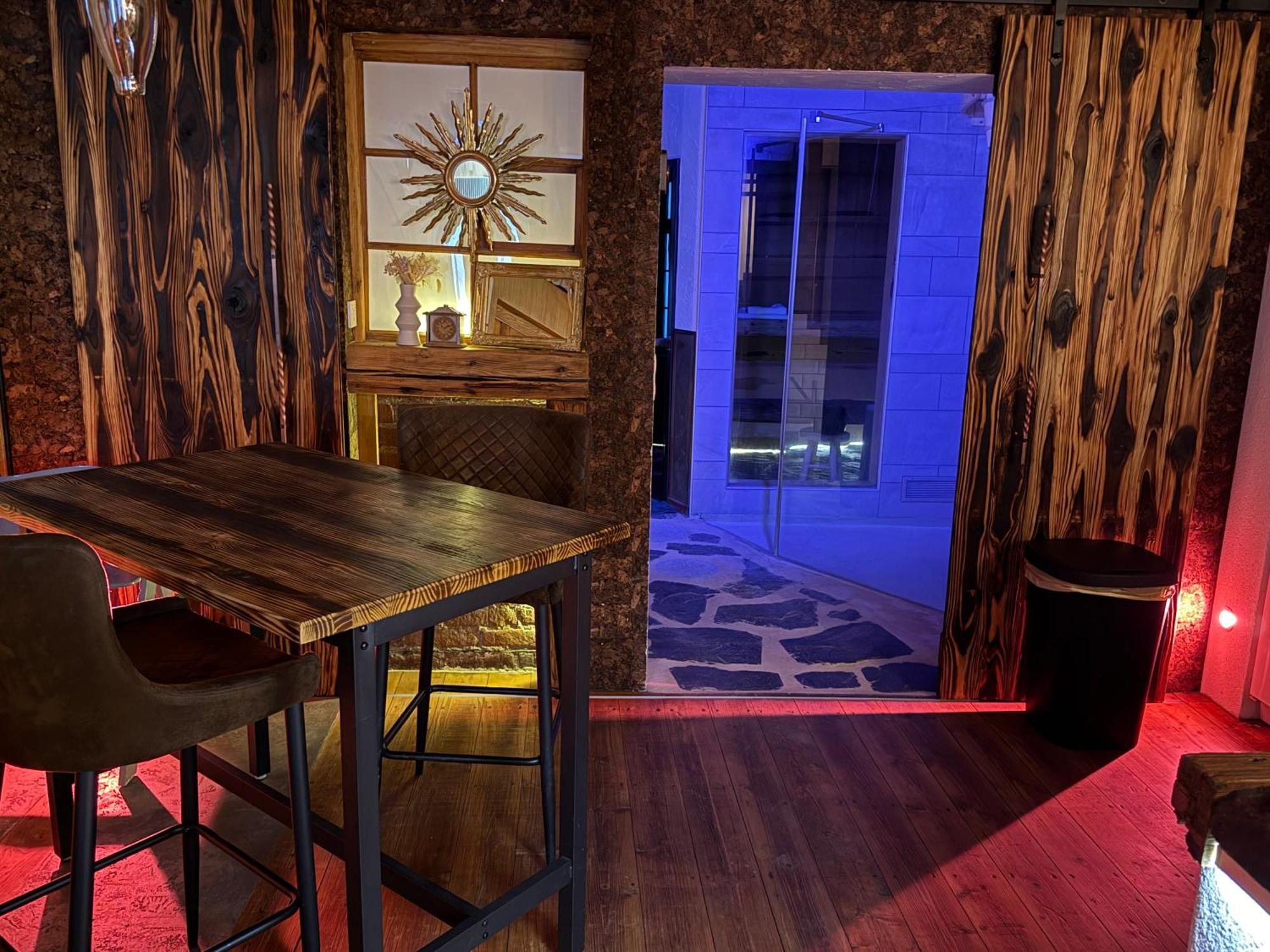 Bookeinfach Bad Ems - Private - Sauna Jacuzzi Whirlpool Swimmingpool Alahna Sup Beachvolleyball Billiards Ping Pong Cinema Theater Music Disco Ball Bbq Und Parkplaetze מראה חיצוני תמונה