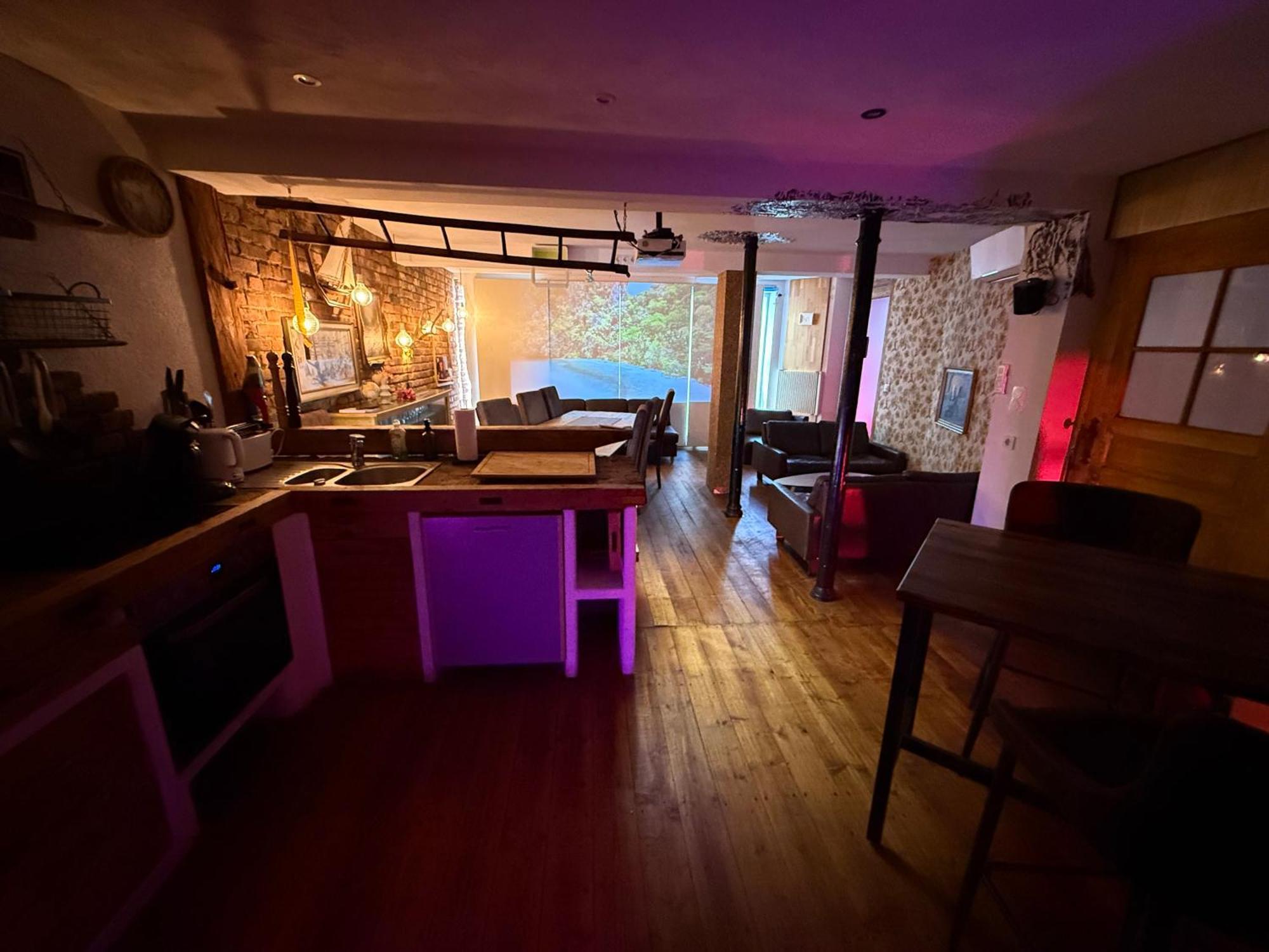 Bookeinfach Bad Ems - Private - Sauna Jacuzzi Whirlpool Swimmingpool Alahna Sup Beachvolleyball Billiards Ping Pong Cinema Theater Music Disco Ball Bbq Und Parkplaetze מראה חיצוני תמונה