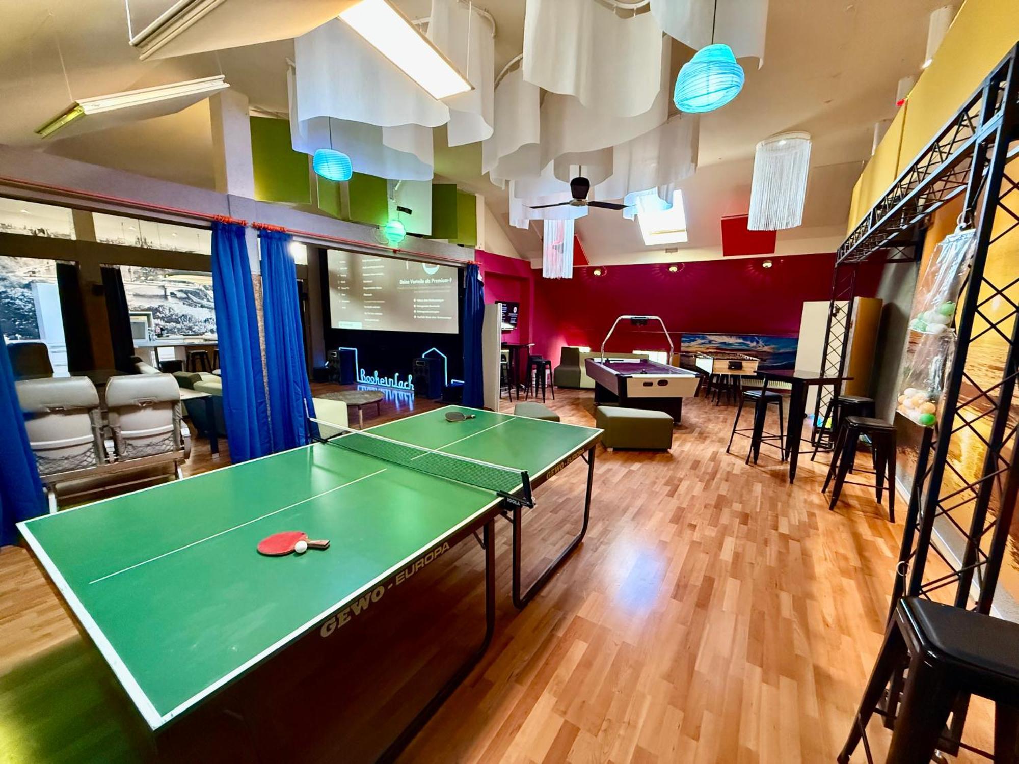 Bookeinfach Bad Ems - Private - Sauna Jacuzzi Whirlpool Swimmingpool Alahna Sup Beachvolleyball Billiards Ping Pong Cinema Theater Music Disco Ball Bbq Und Parkplaetze מראה חיצוני תמונה